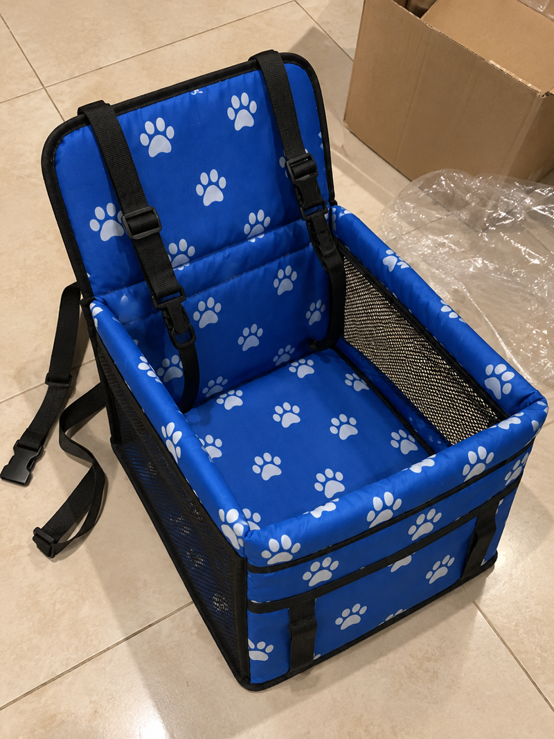 Mascota utilizando la cuna de viaje